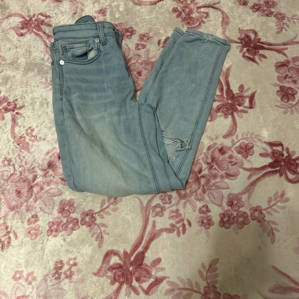 American Eagle Outfitters Light Blue Cropped Jeans